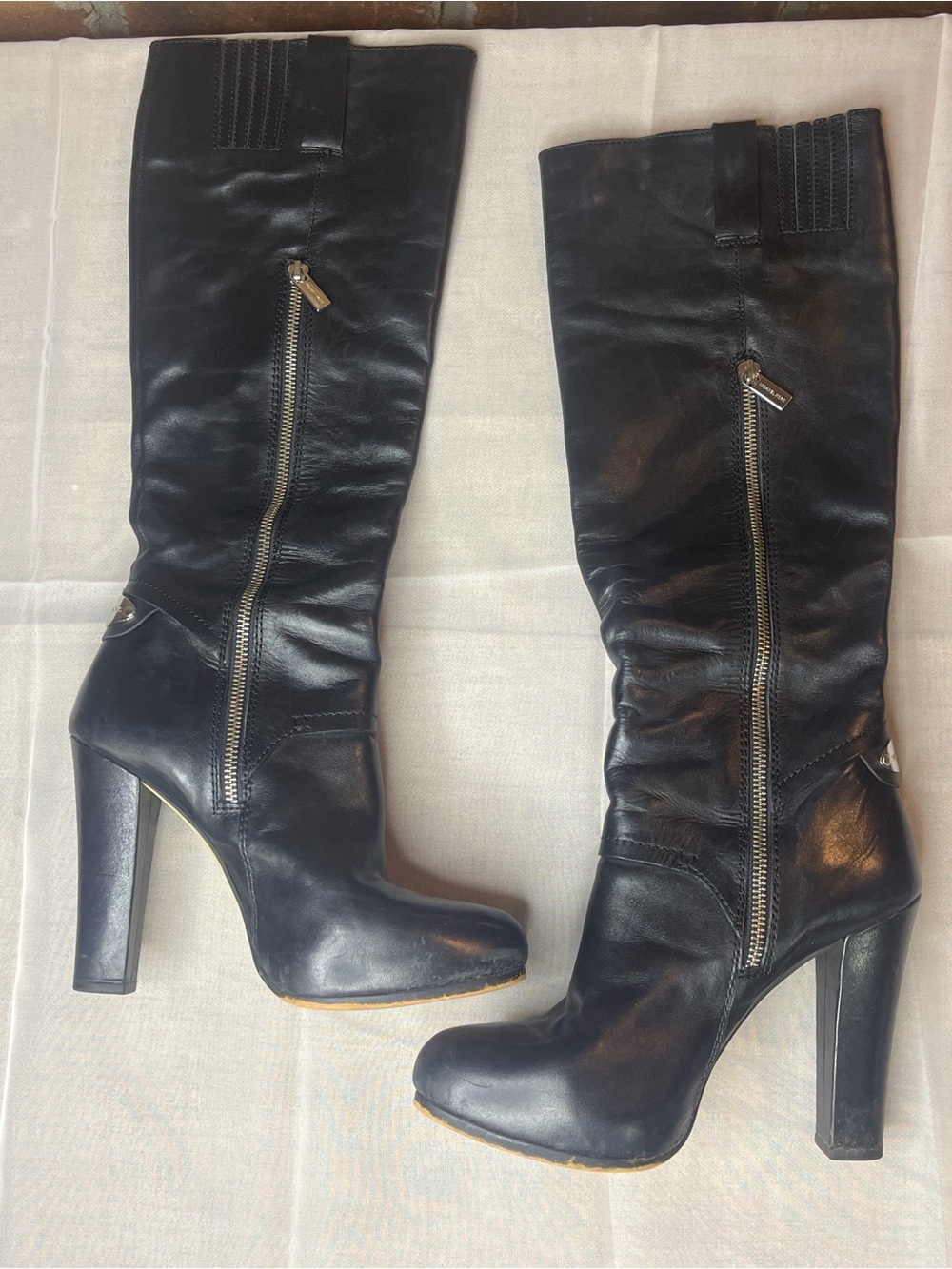 Michael Kors Black Leather Knee-High Heeled Boots with Side Zipper
